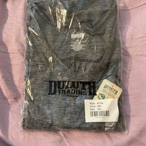 New with tags-2XL Armachillo v-neck short sleeve shirt -Ink (Gray)